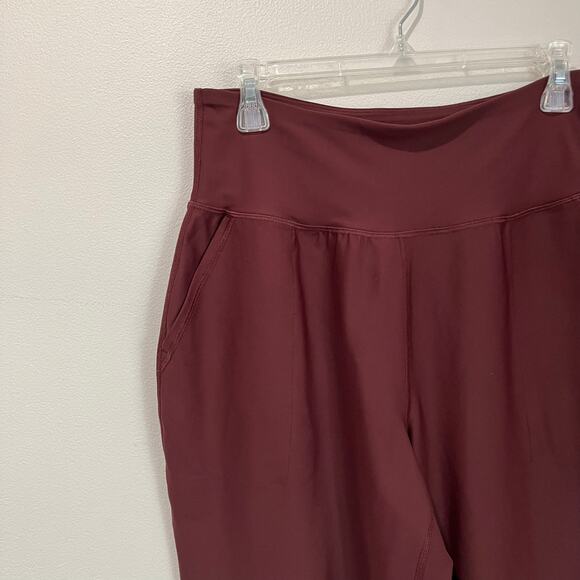 Old Navy Active Powersoft Jogger Pants Grand Canyon Red Cropped L - Picture 8 of 8